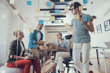 三年级上册英语第五单元怎么读