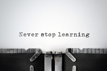 如何通过放大镜来鉴定翡翠的真伪