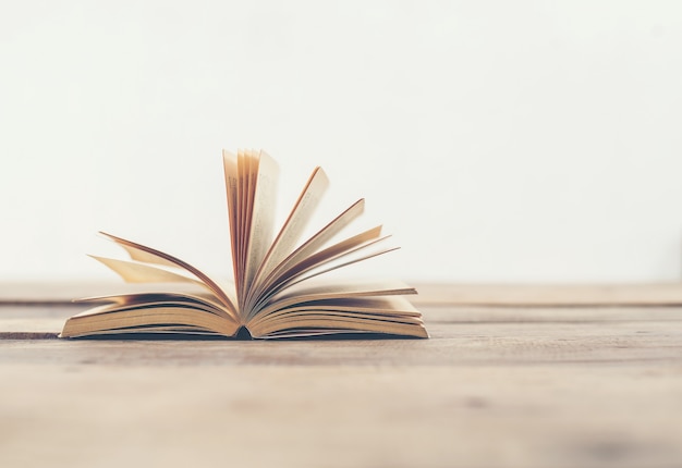 什么是“三从四德”？